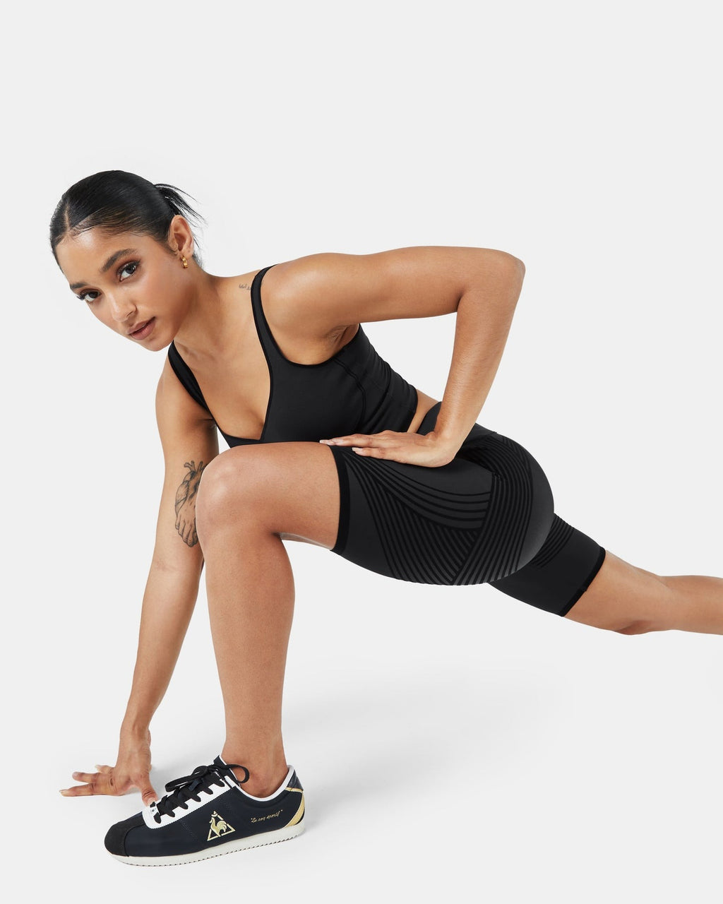 Sculpt Shorts — CelluWeave™ | Schwarz