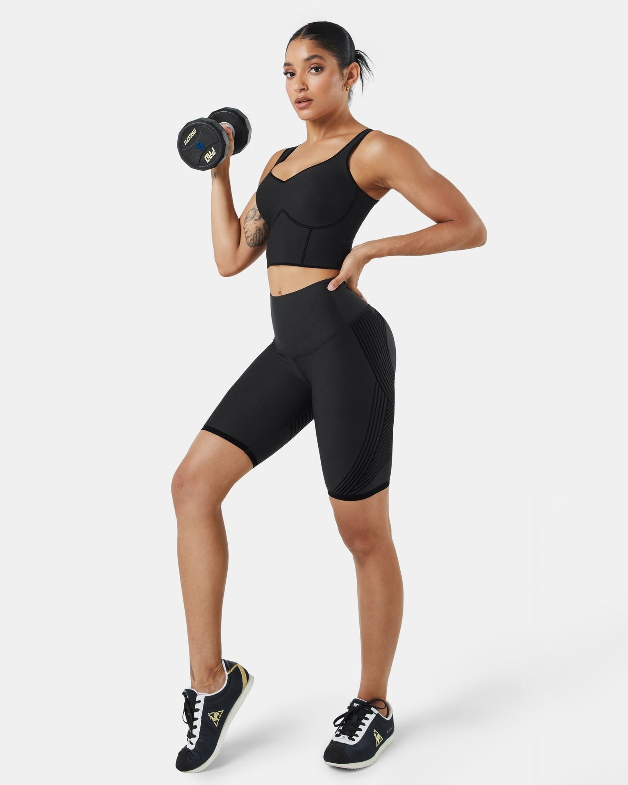 Sculpt Shorts — CelluWeave™ | Schwarz